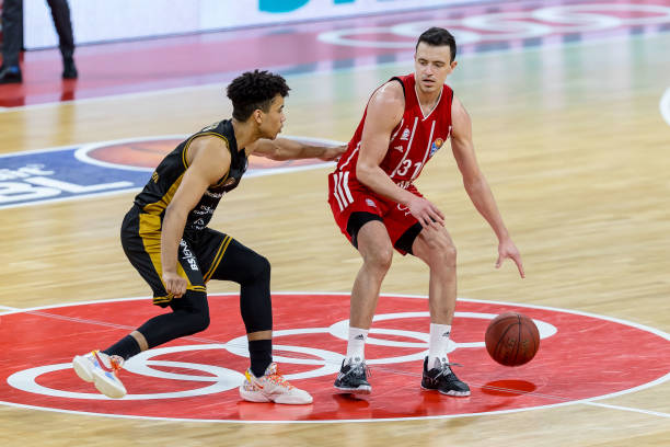 即使赛程暂 即使赛程暂